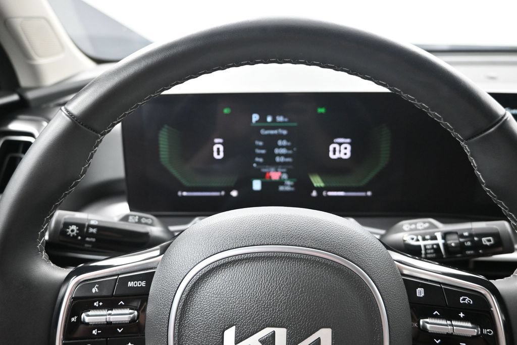 Certified 2025 Kia Sorento S AWD/4WD image 15