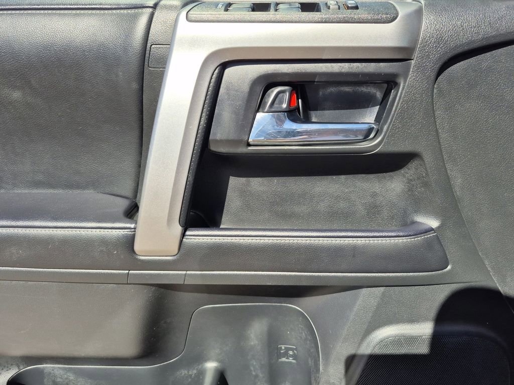 Used 2024 Toyota 4Runner SR5 image 6