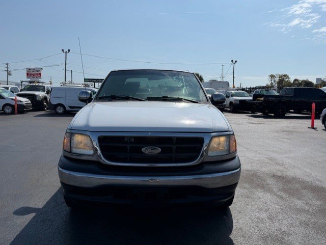 Used 2001 Ford F150 XLT image 2