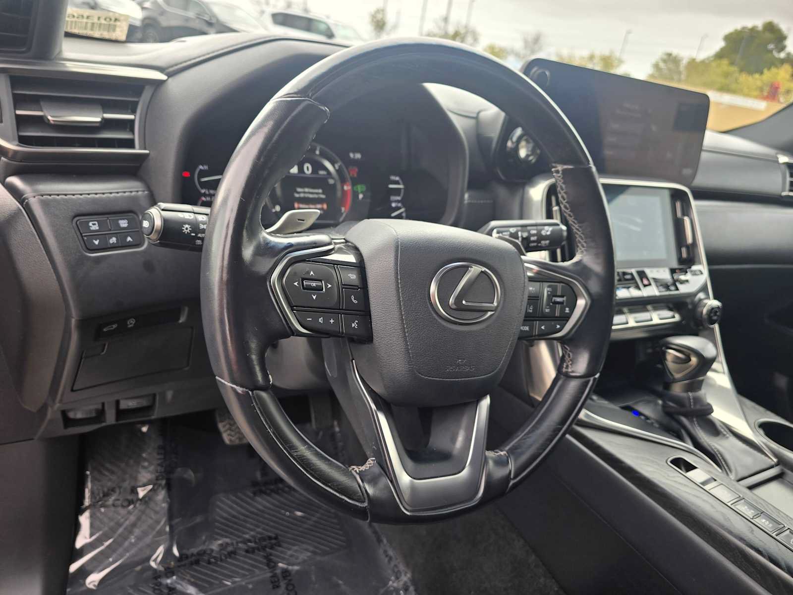 Used 2022 Lexus LX 600 4WD w/ Appearance Package image 26