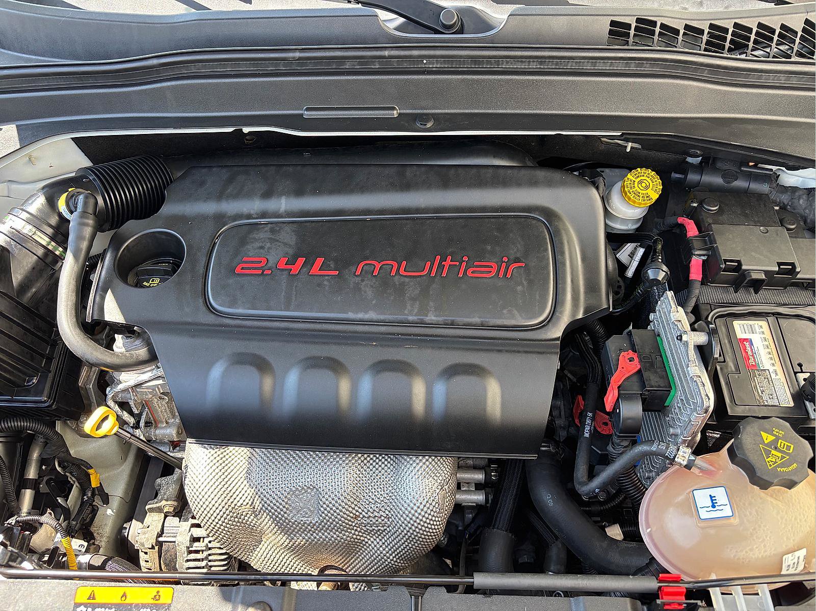Used 2017 Jeep Renegade Trailhawk AWD/4WD image 8