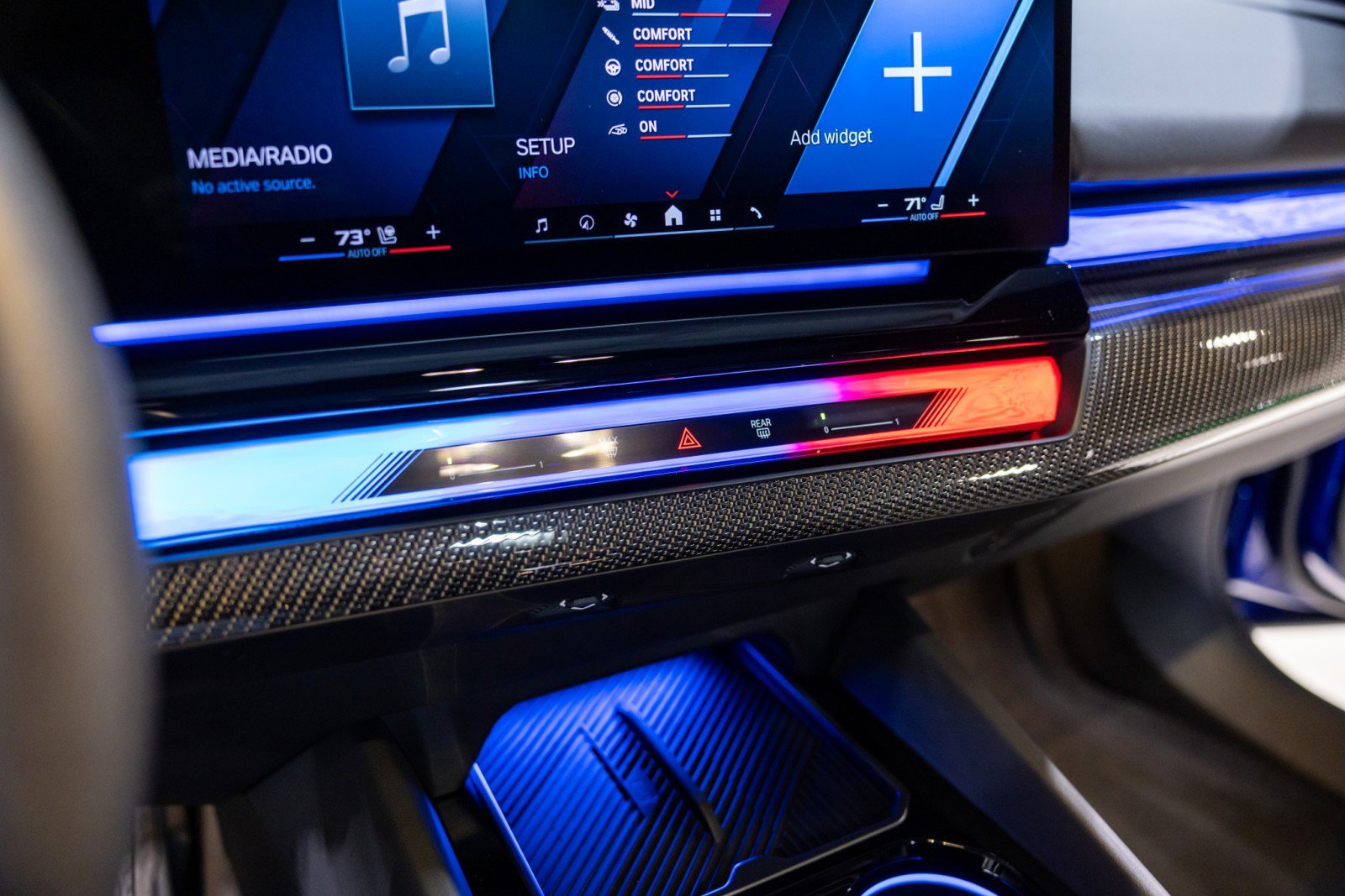 Used 2025 BMW M5 w/ Executive Package image 43