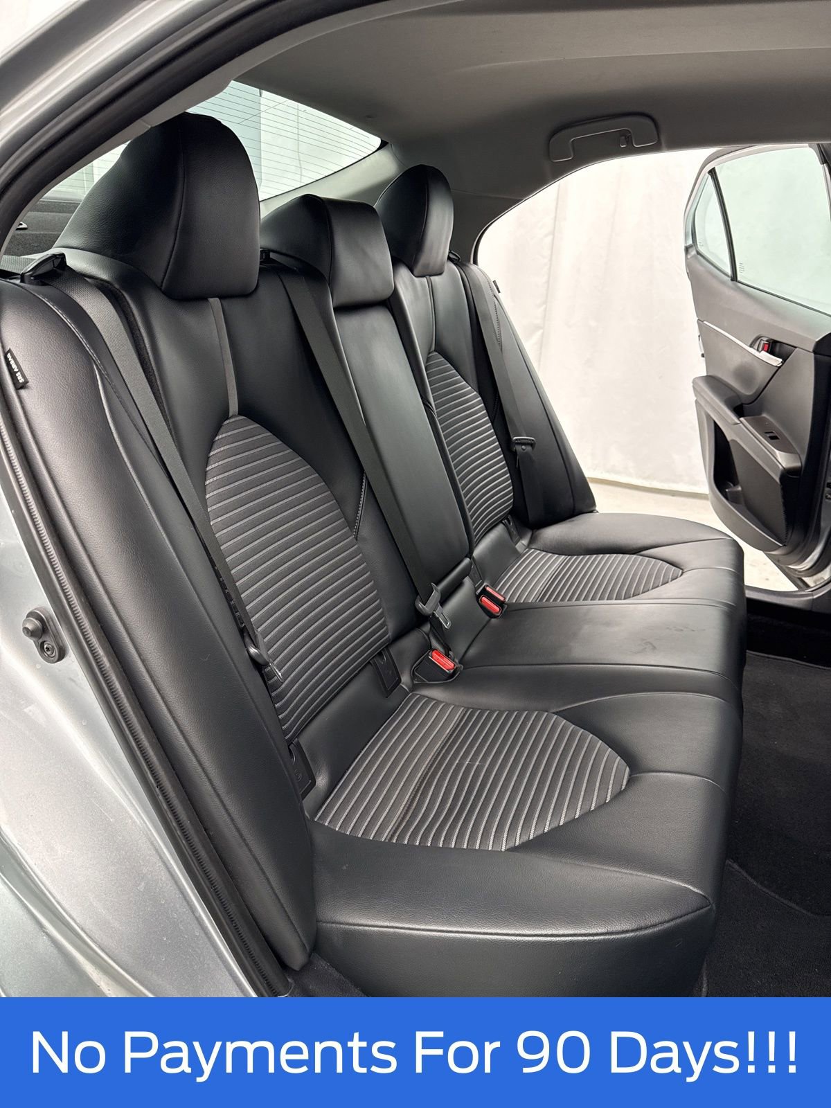 Used 2023 Toyota Camry SE image 29