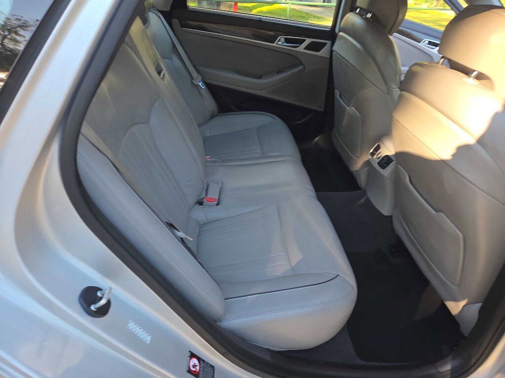 Used 2015 Hyundai Genesis 3.8 w/ Option Group 03 image 26
