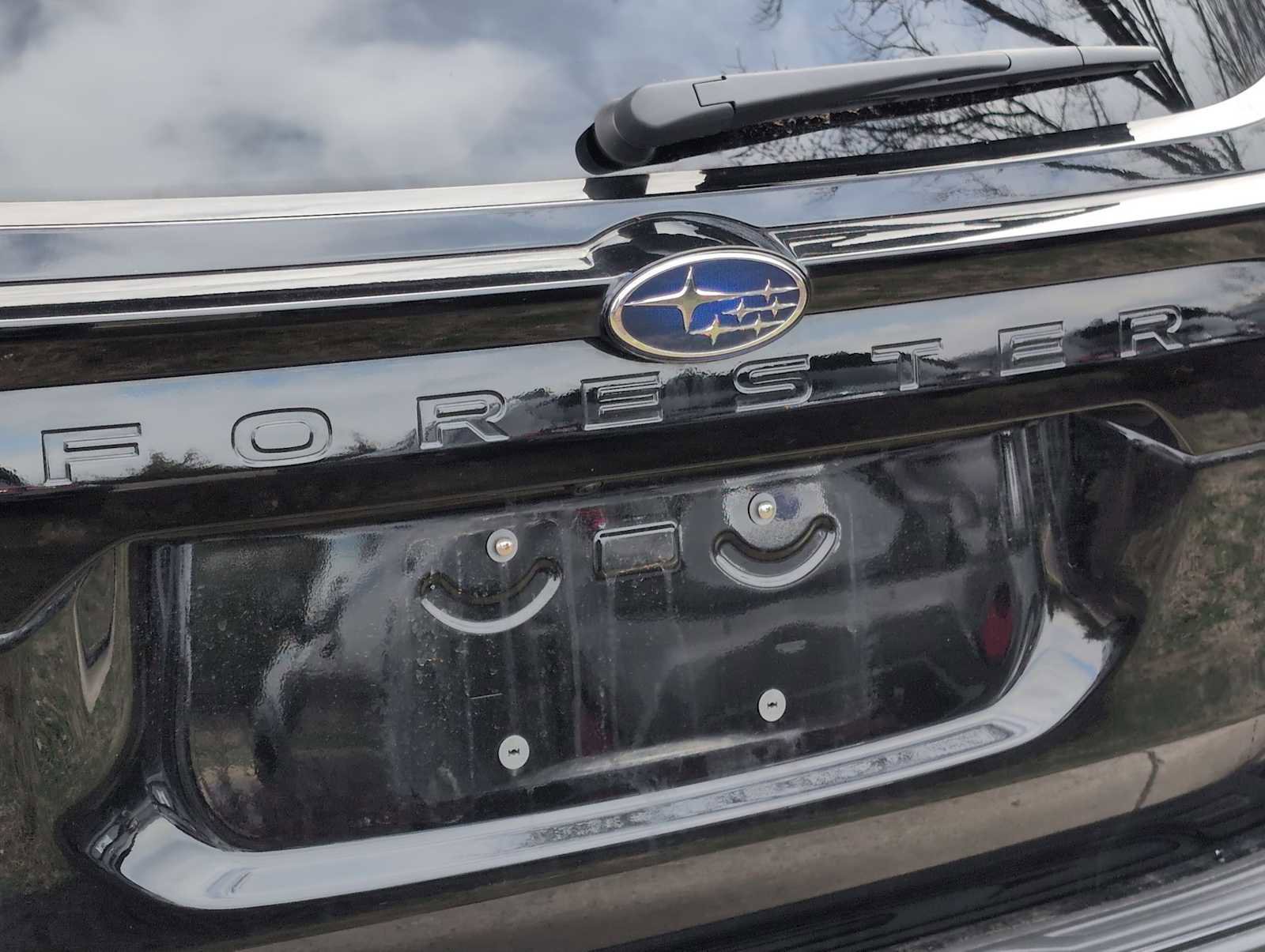 Certified 2025 Subaru Forester Limited w/ Popular Package image 13