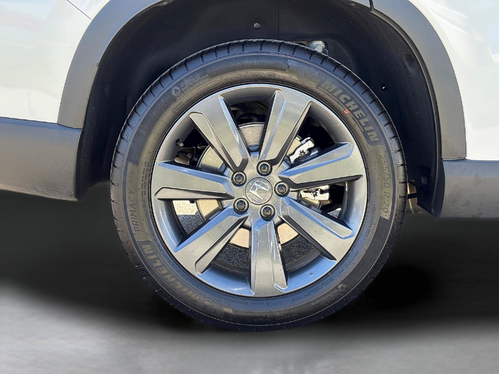 Certified 2025 Honda Pilot Sport image 9