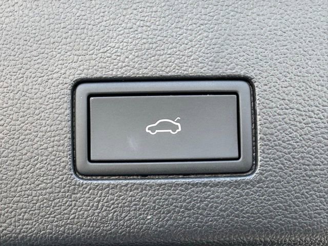 Used 2025 Volkswagen Atlas Cross Sport SEL R-Line image 36