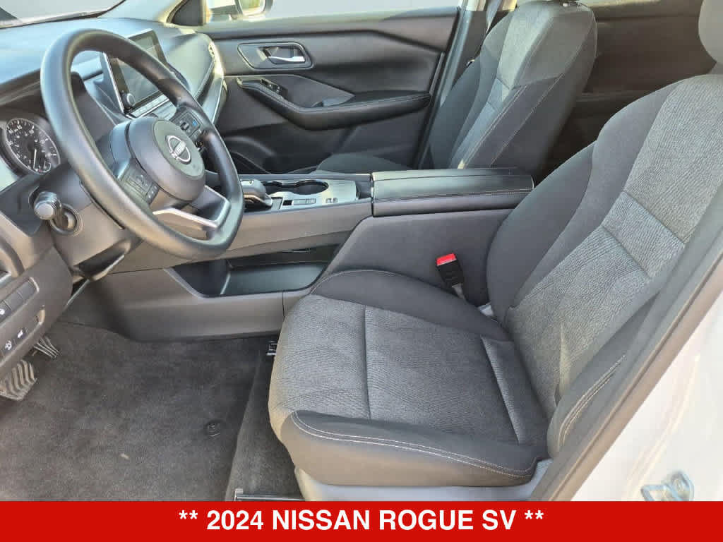 Used 2024 Nissan Rogue SV FWD image 15