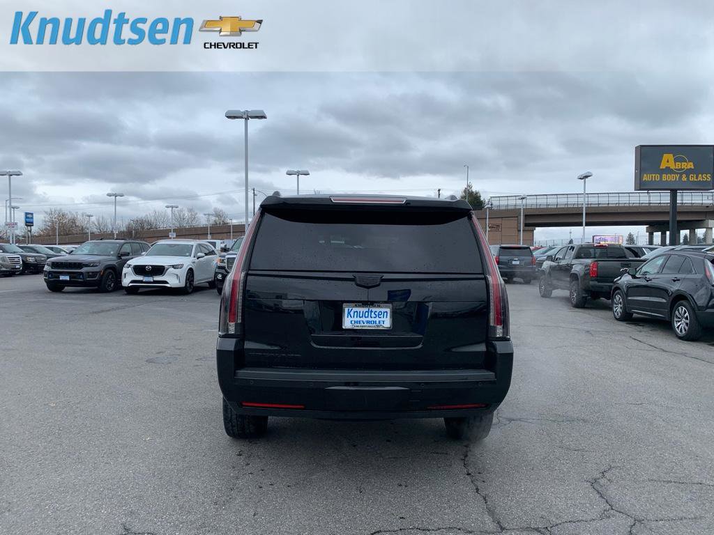 Used 2020 Cadillac Escalade Platinum image 6