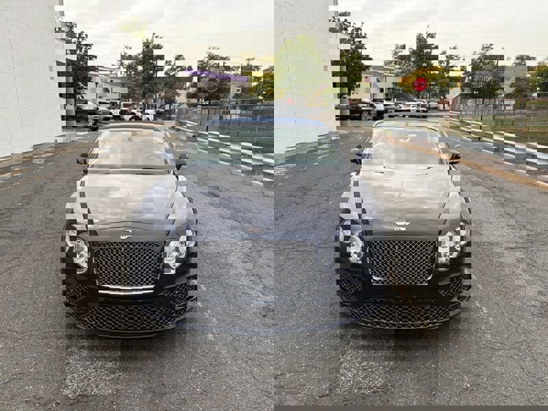 Used 2017 Bentley Continental GT image 15