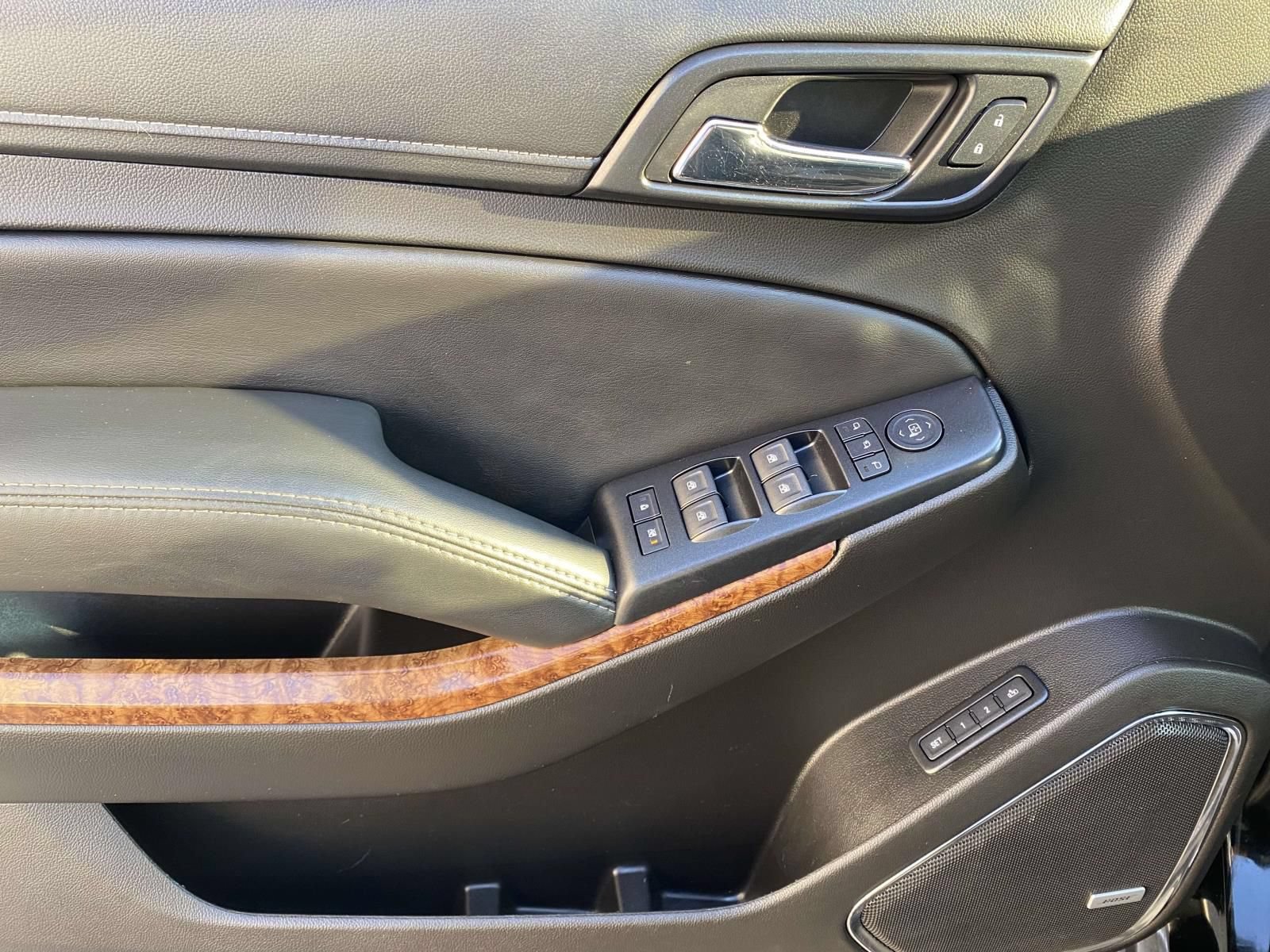Used 2018 Chevrolet Tahoe Premier AWD/4WD image 28