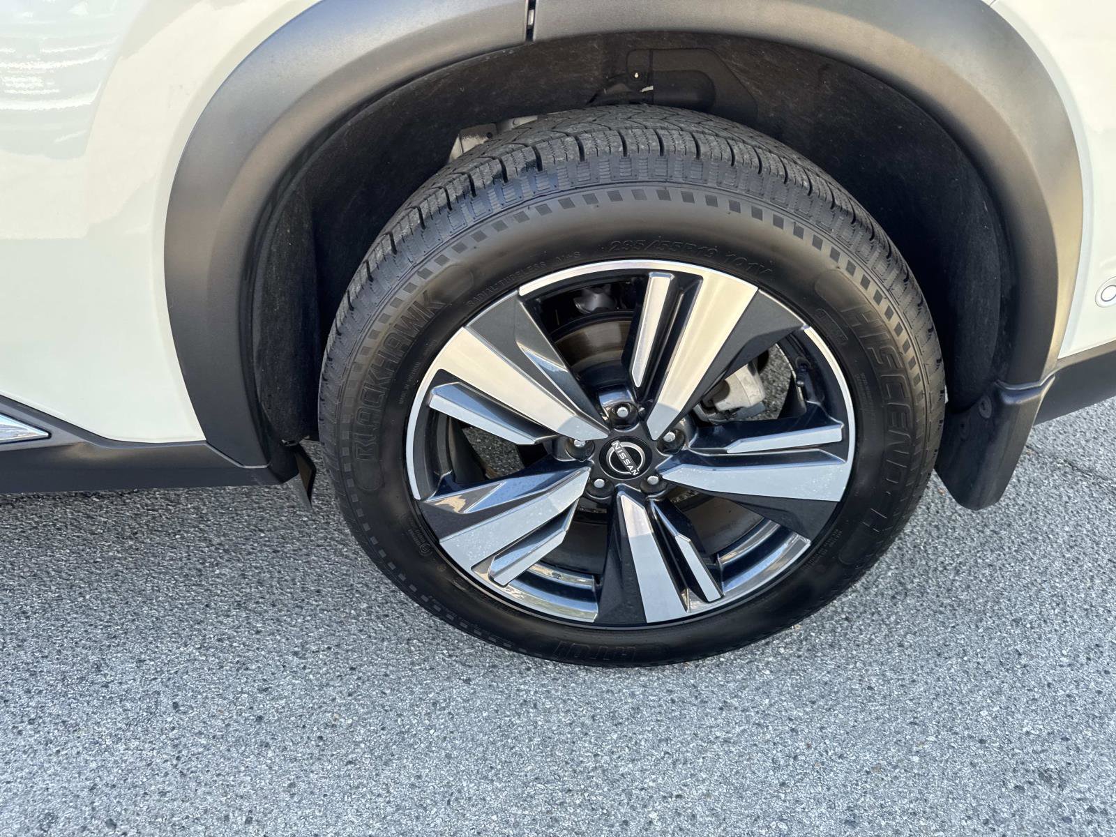 Used 2023 Nissan Rogue SL w/ SL Premium Package image 7