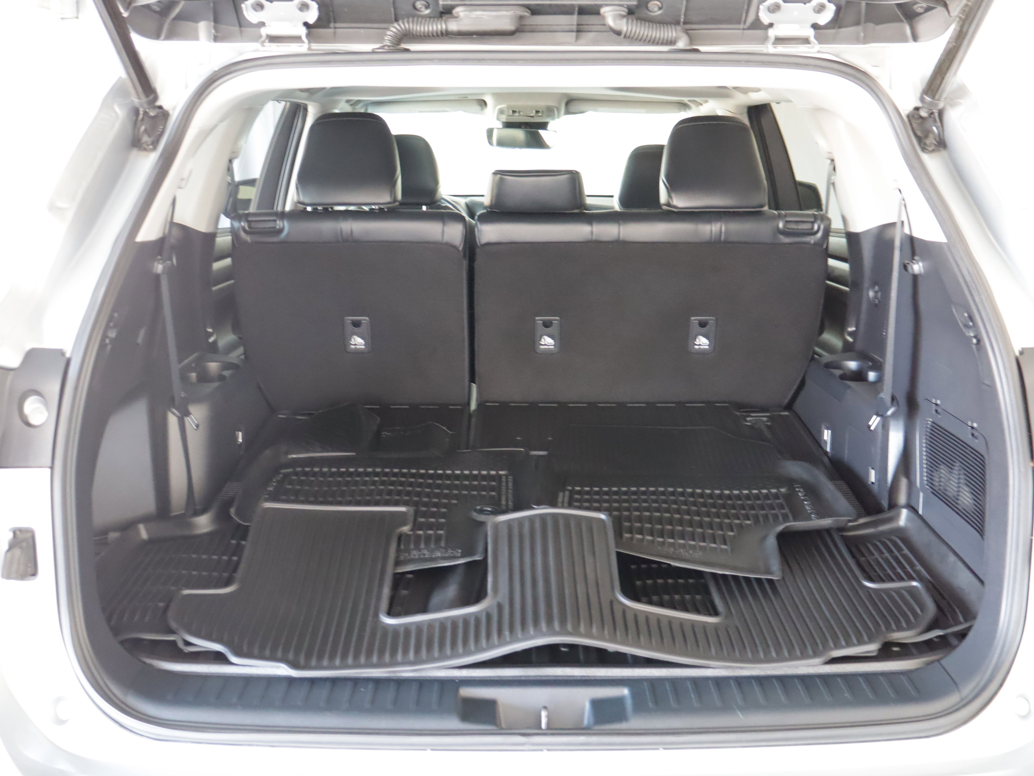 Used 2022 Toyota Highlander XLE image 21