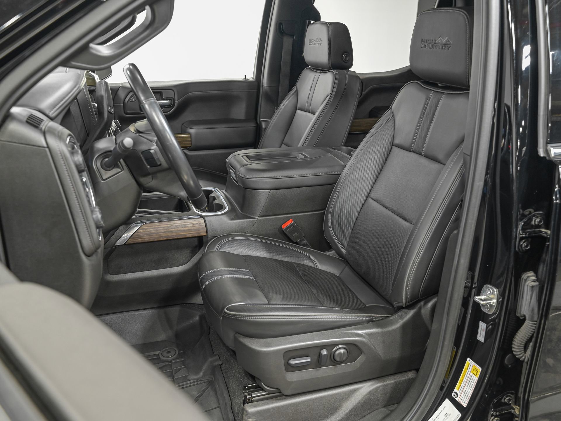 Used 2022 Chevrolet Silverado 1500 High Country w/ Z71 Off-Road Package image 16