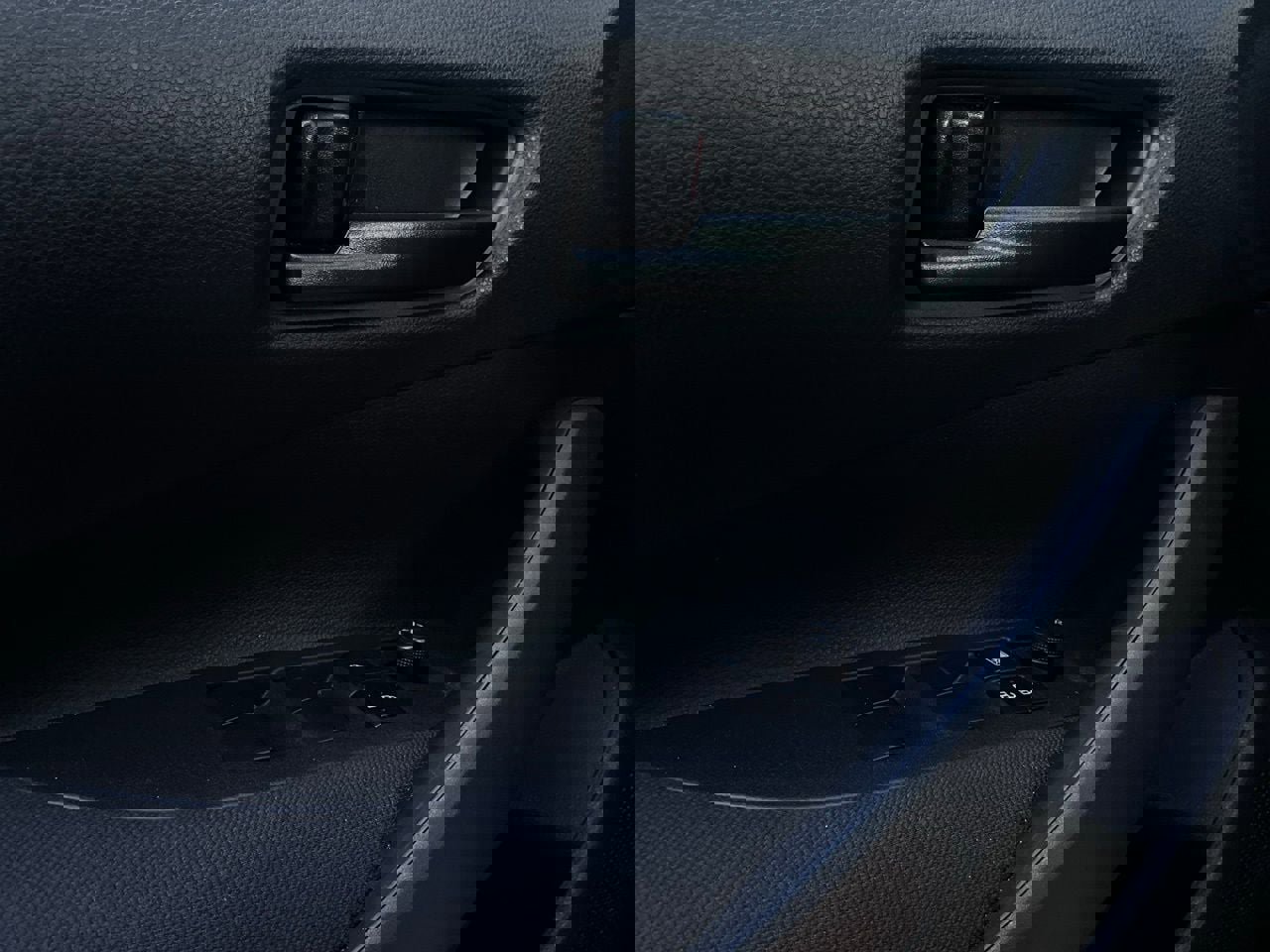 Used 2025 Toyota Corolla LE image 19