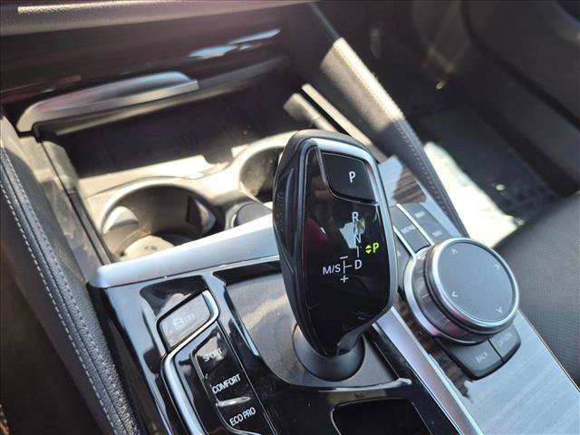 Used 2021 BMW 530i w/ M Sport Package RWD image 12