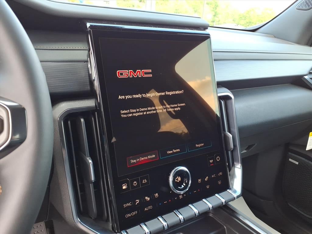 New 2026 GMC Acadia AT4 w/ Luxury Package AWD/4WD image 18