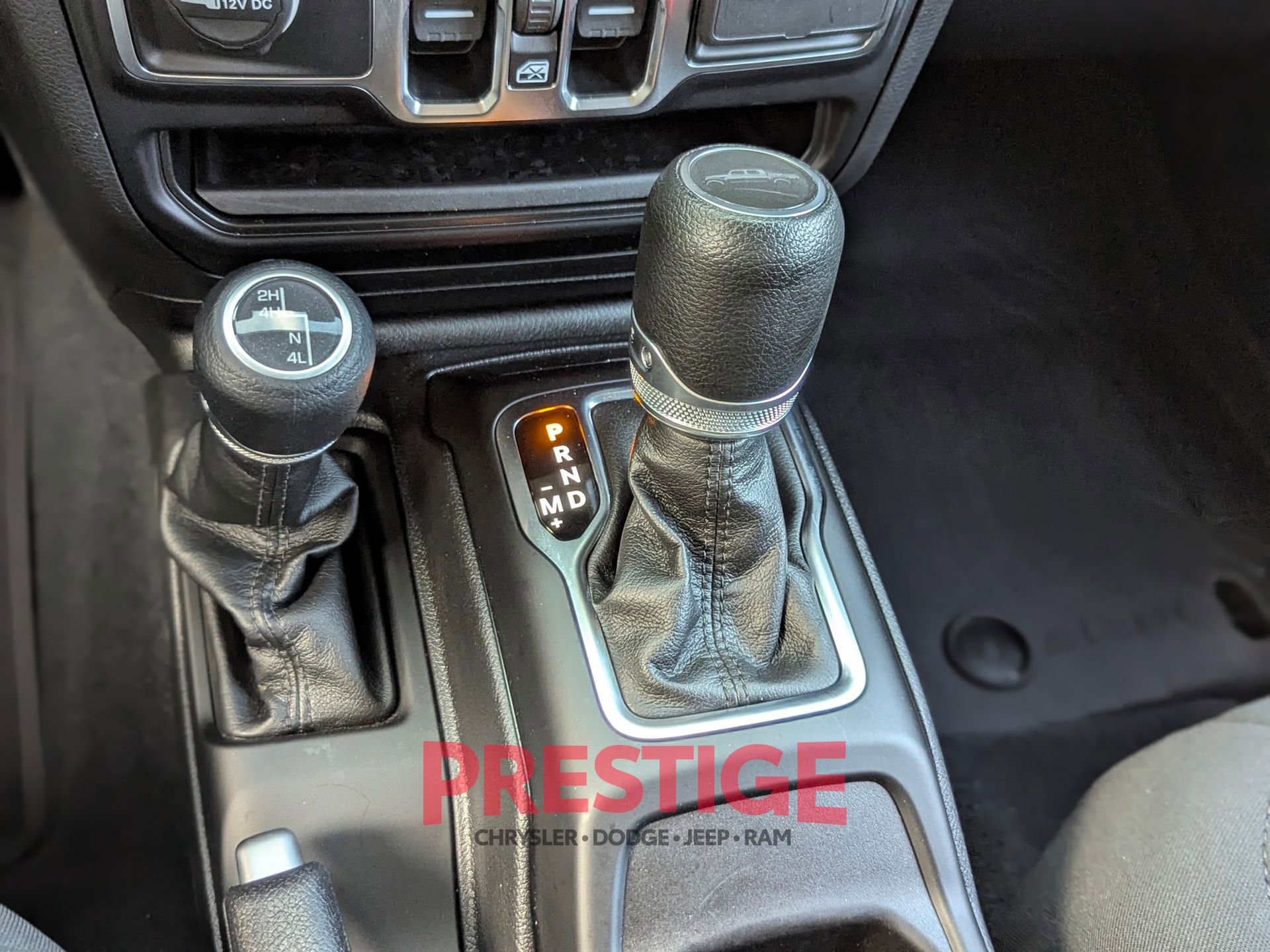 Used 2023 Jeep Gladiator Willys image 28