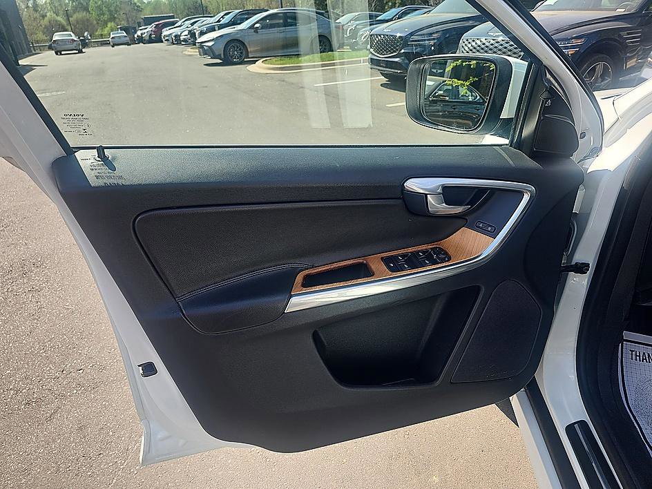 Used 2017 Volvo XC60 T5 Inscription w/ Advanced Package image 10