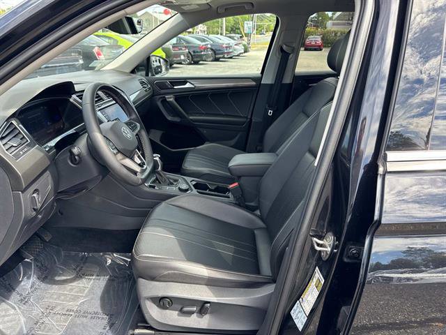 Used 2022 Volkswagen Tiguan SE image 15