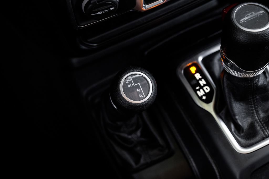 Used 2021 Jeep Gladiator Sport AWD/4WD image 37