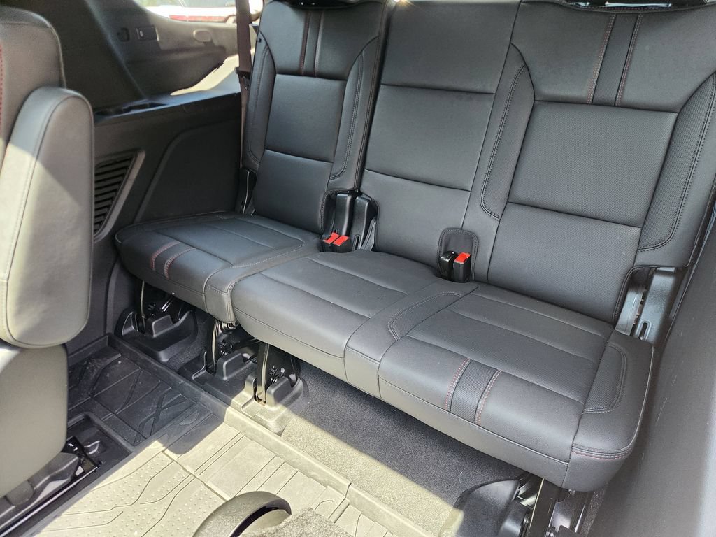 Used 2024 Chevrolet Tahoe RST w/ Luxury Package AWD/4WD image 13