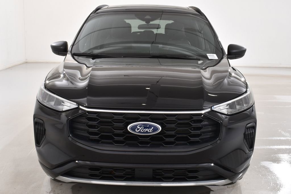 Used 2024 Ford Escape ST-Line w/ Tech Pack #1 AWD/4WD image 3