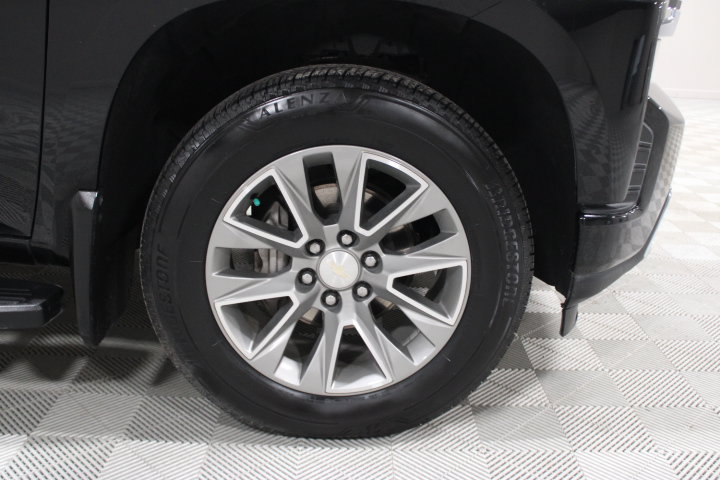 Used 2019 Chevrolet Silverado 1500 High Country w/ Technology Package AWD/4WD image 47