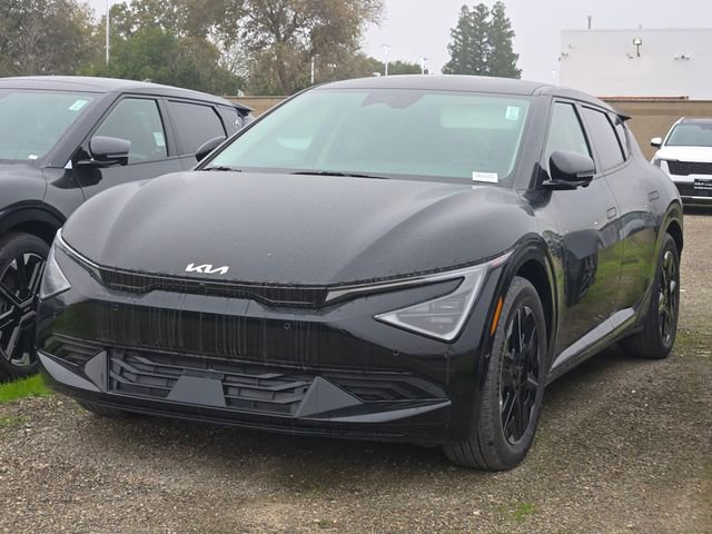 New 2025 Kia EV6 Wind RWD image 3