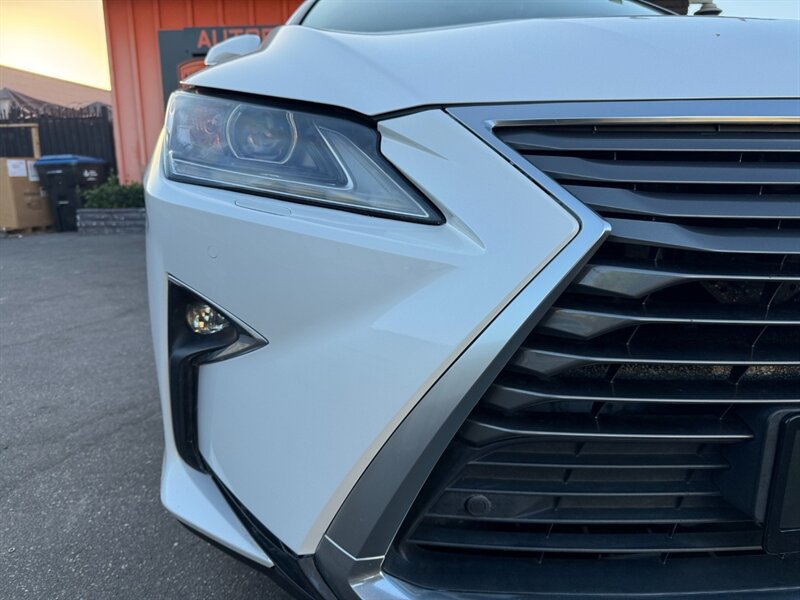 Used 2018 Lexus RX 450h AWD w/ Premium Package image 3
