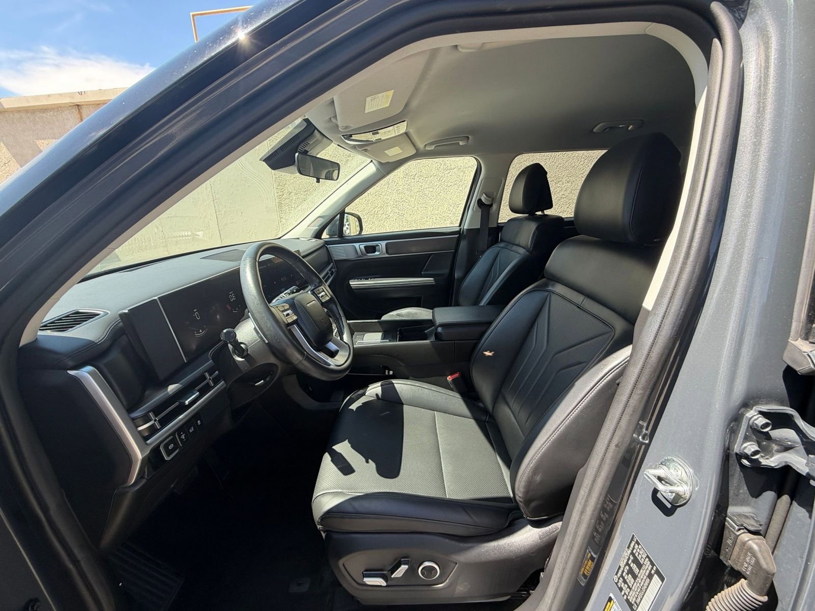 Used 2025 Hyundai Santa Fe SEL image 29