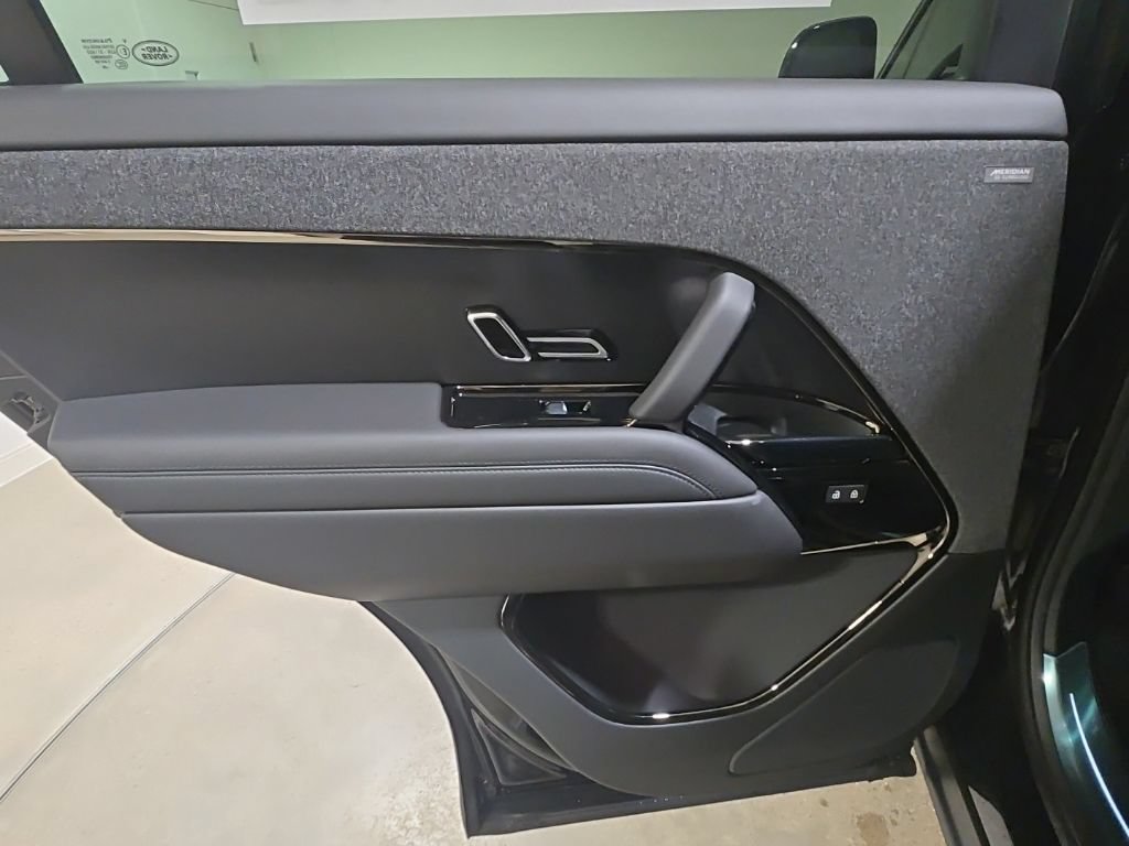 New 2026 Land Rover Range Rover Sport Dynamic SE AWD/4WD image 28