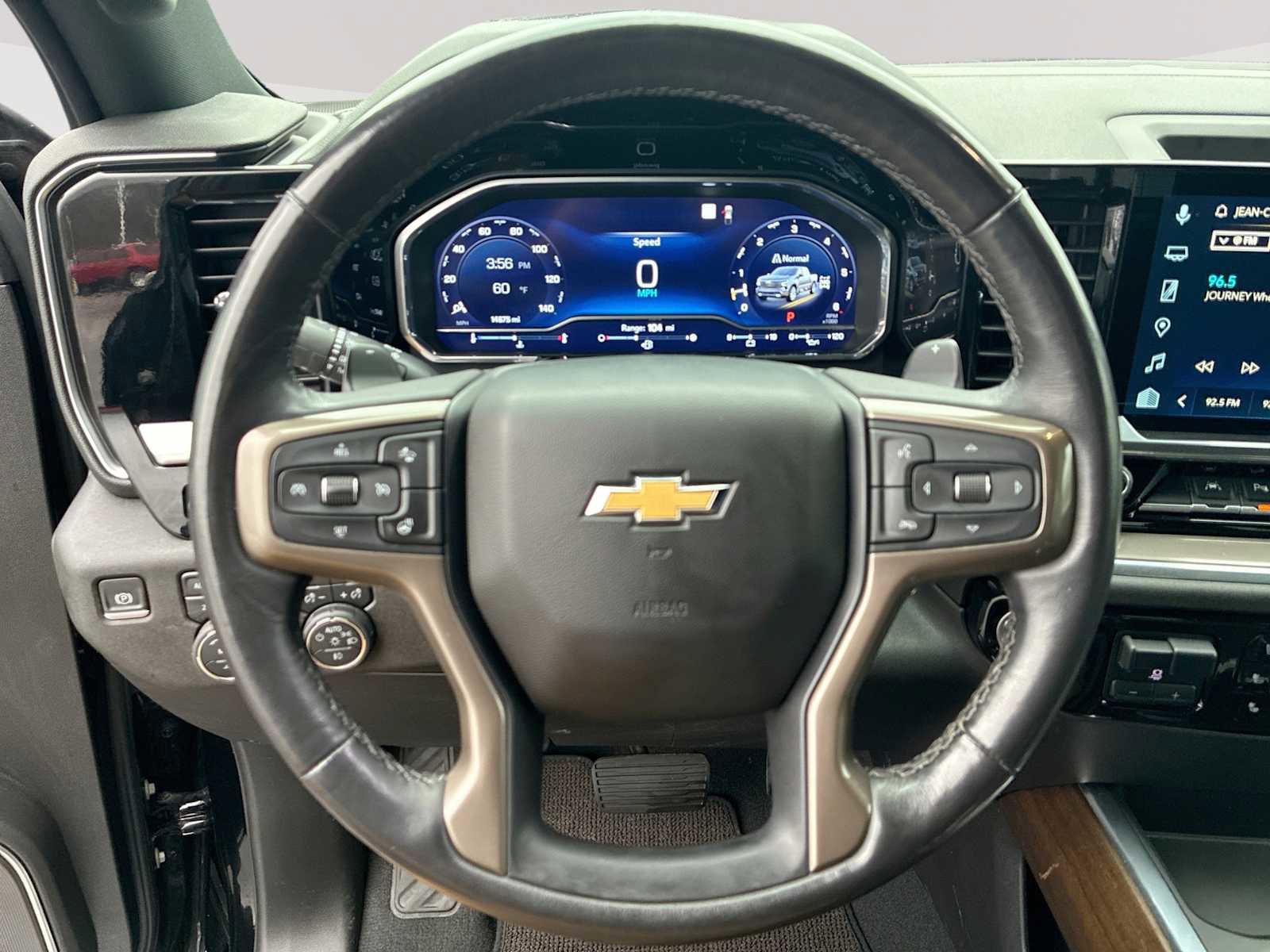 Certified 2022 Chevrolet Silverado 1500 High Country w/ Technology Package image 10