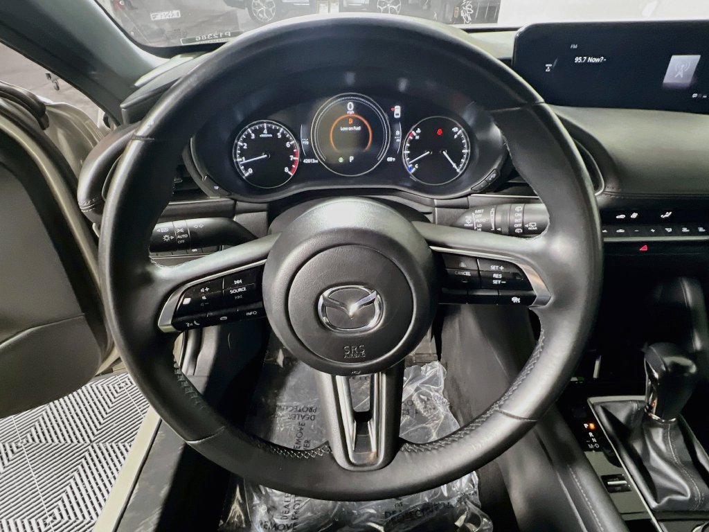 Used 2024 MAZDA MAZDA3 s FWD image 10