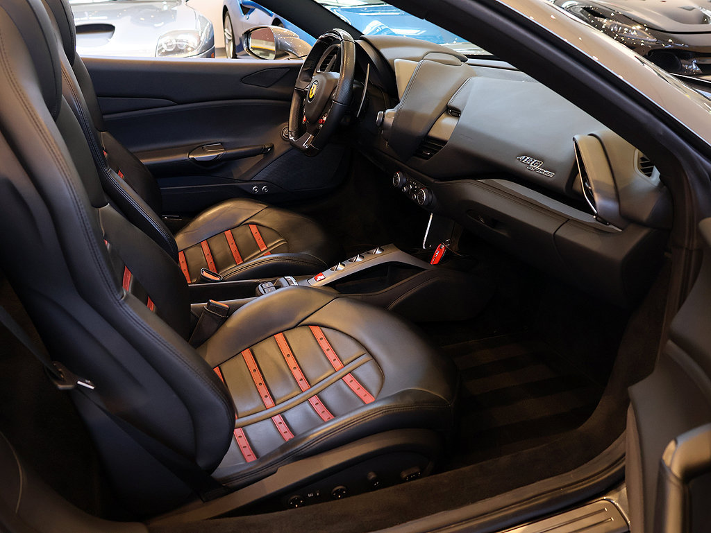 Certified 2018 Ferrari 488 Spider RWD image 95