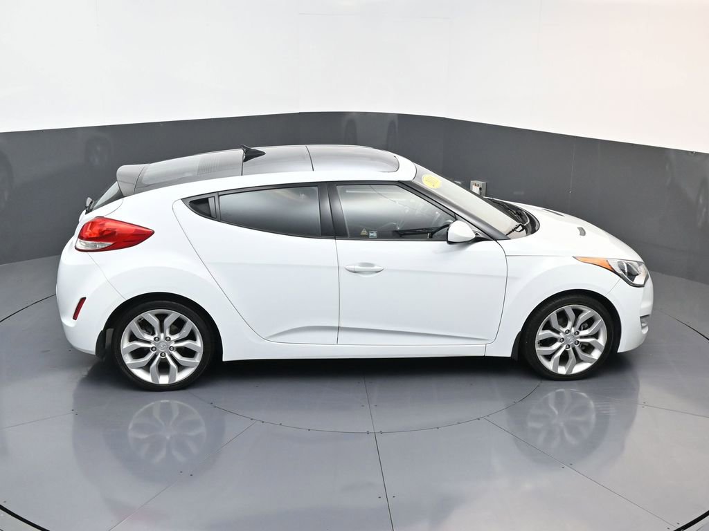 Used 2013 Hyundai Veloster w/ Style Pkg image 20
