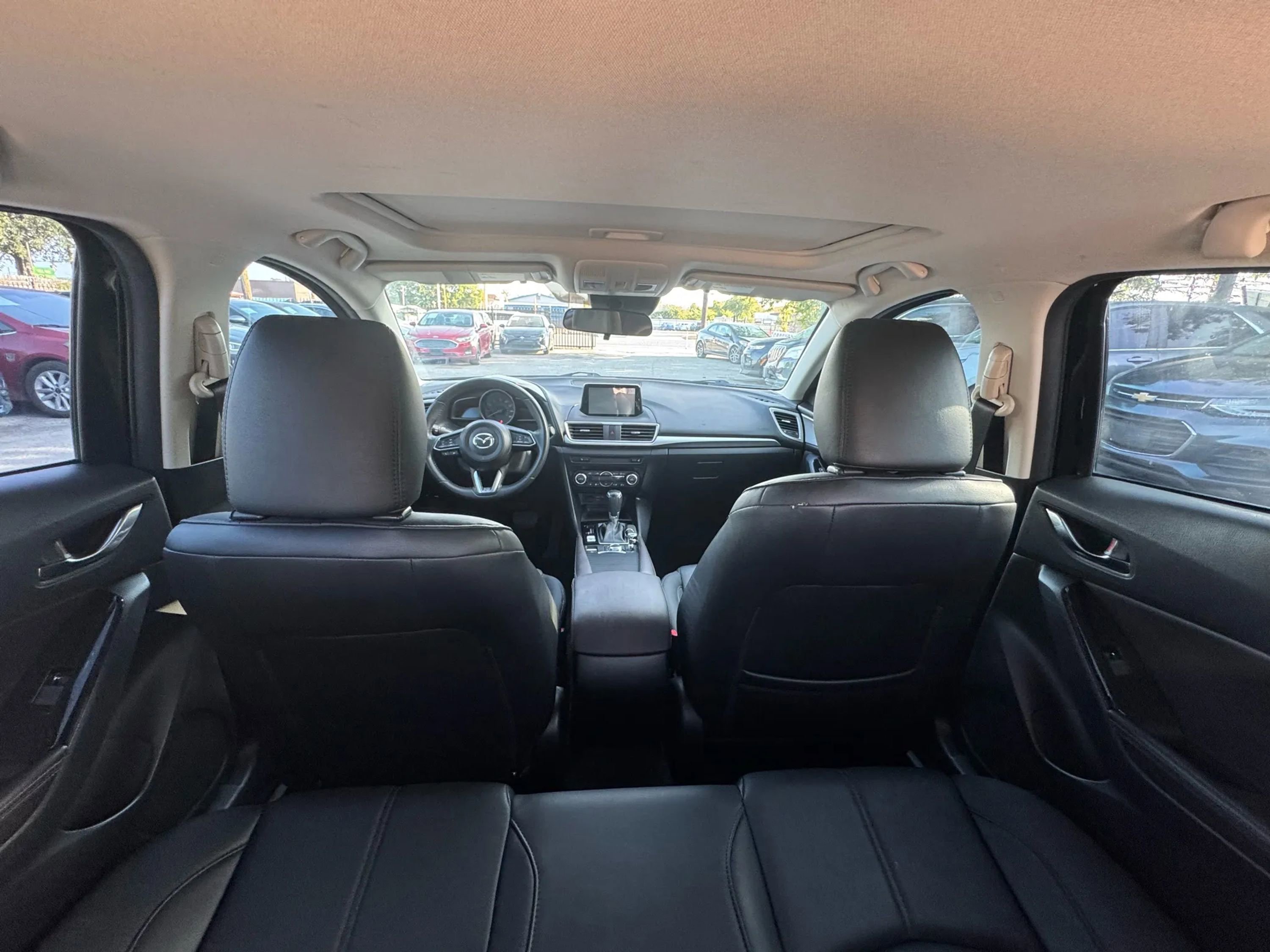 Used 2018 MAZDA MAZDA3 Touring image 10