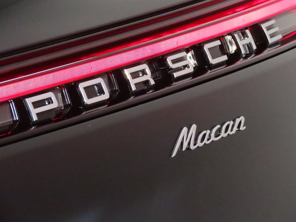 New 2026 Porsche Macan AWD/4WD image 12