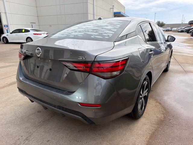 Used 2022 Nissan Sentra SV FWD image 3