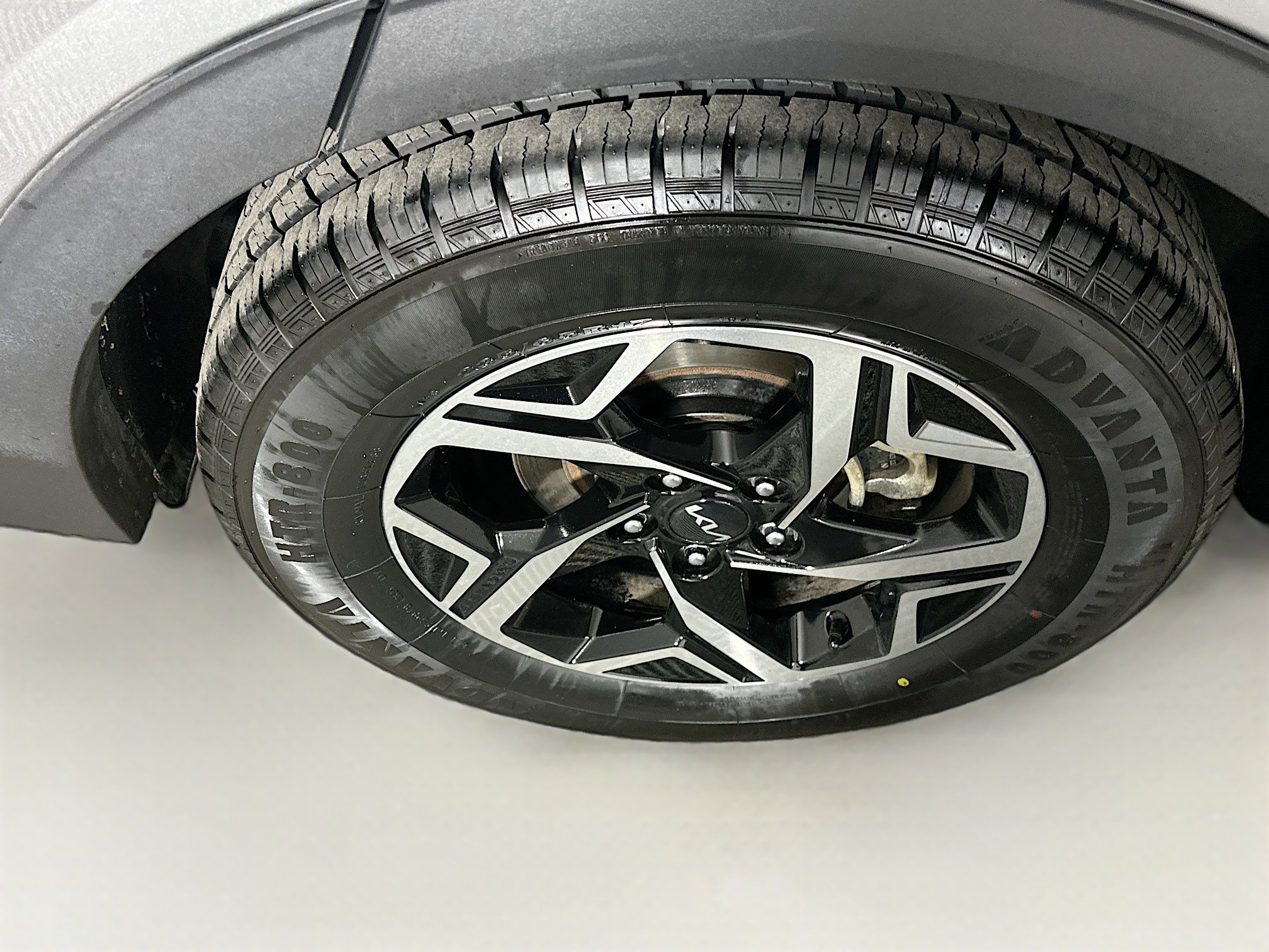 Used 2024 Kia Sportage LX image 11