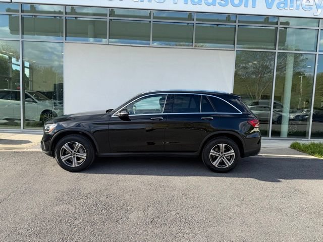 Used 2022 Mercedes-Benz GLC 300 4MATIC image 2