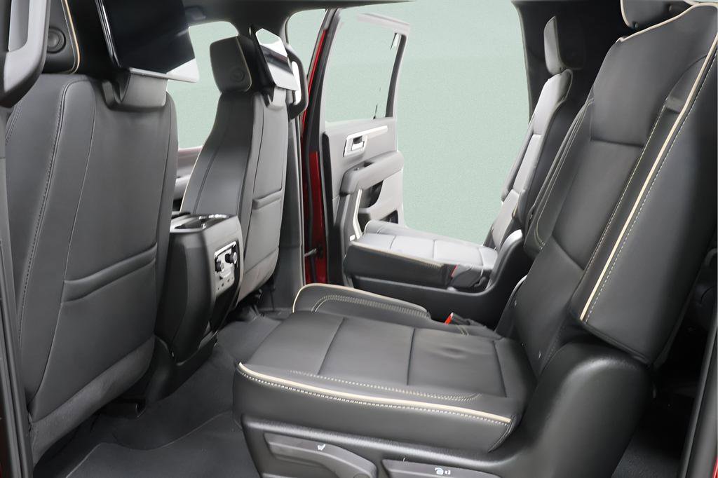 New 2026 Chevrolet Suburban Premier image 27