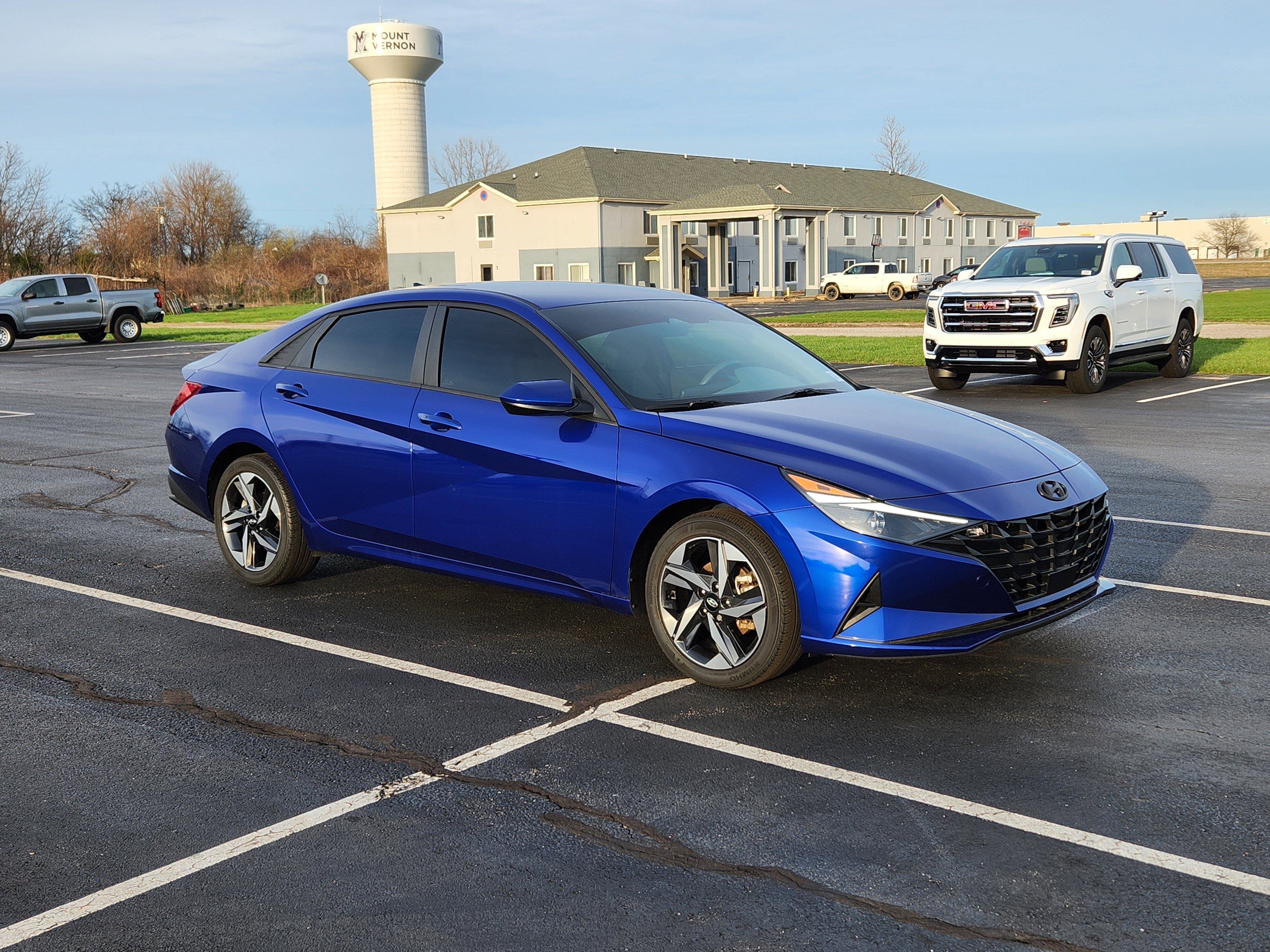 Used 2023 Hyundai Elantra SEL w/ Convenience Package image 9