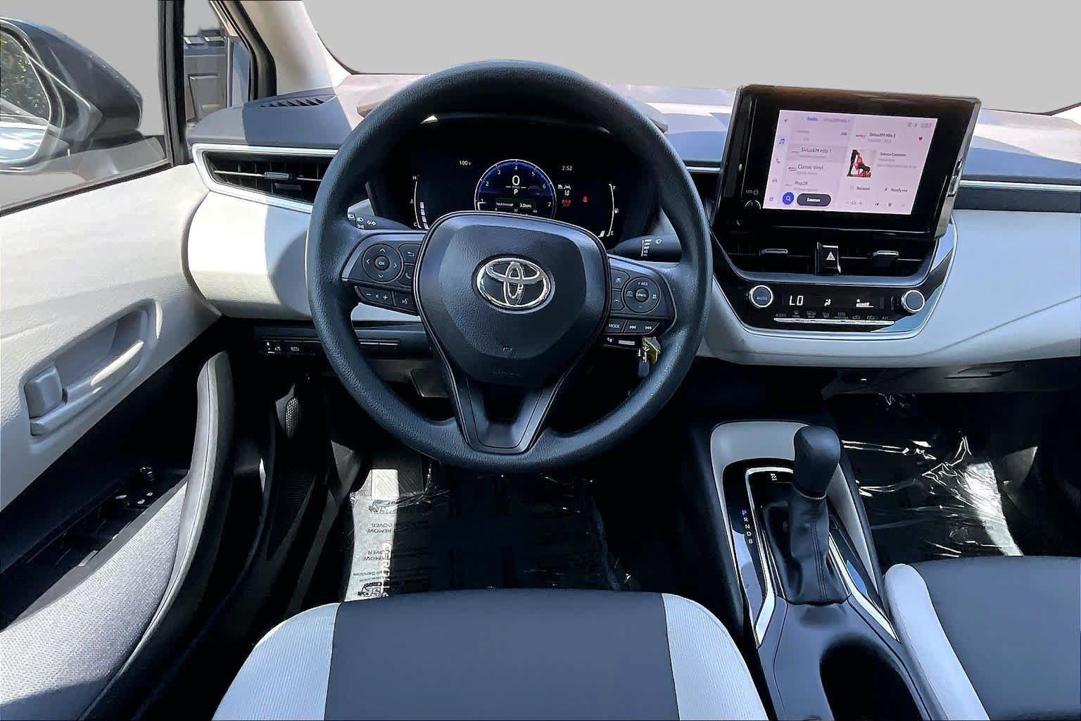 Used 2026 Toyota Corolla LE FWD image 6