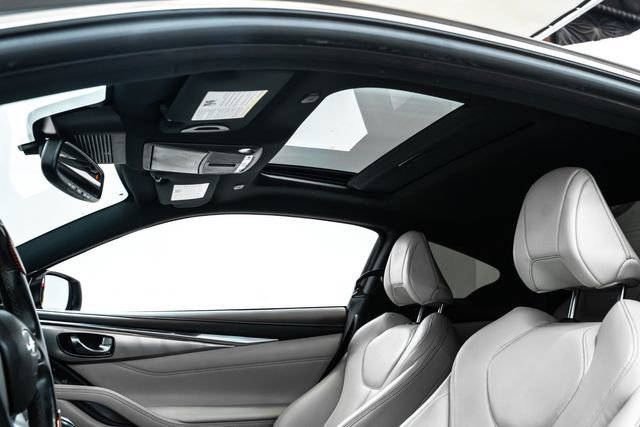 Used 2019 INFINITI Q60 3.0t Luxe RWD image 16