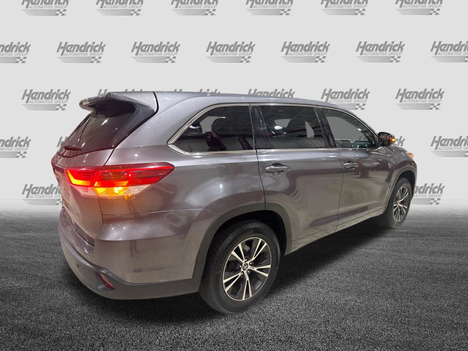 Used 2017 Toyota Highlander LE FWD image 42