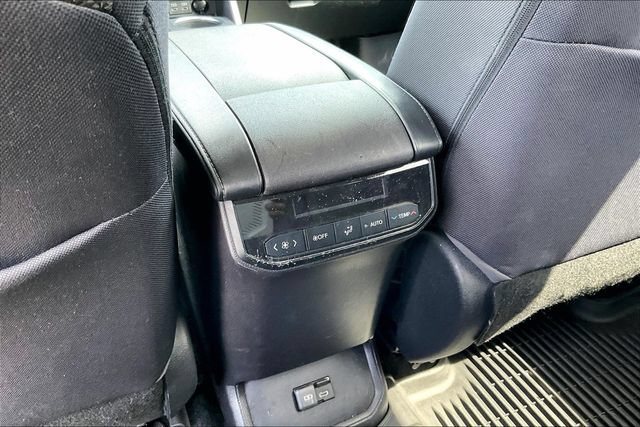 Used 2023 Toyota Highlander L FWD image 10