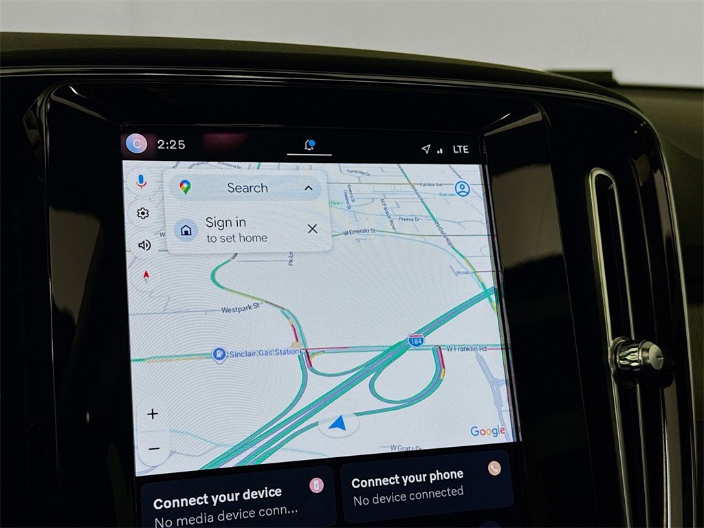 Used 2023 Volvo XC40 B5 Ultimate w/ Protection Package Premier image 14