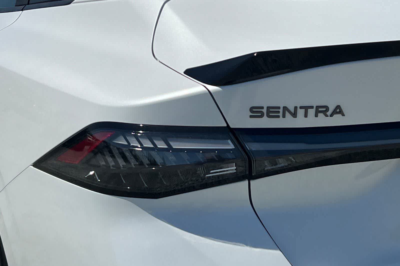 New 2026 Nissan Sentra SR FWD image 31