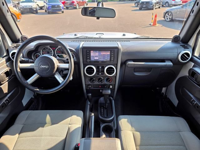 Used 2008 Jeep Wrangler Unlimited Sahara AWD/4WD image 15